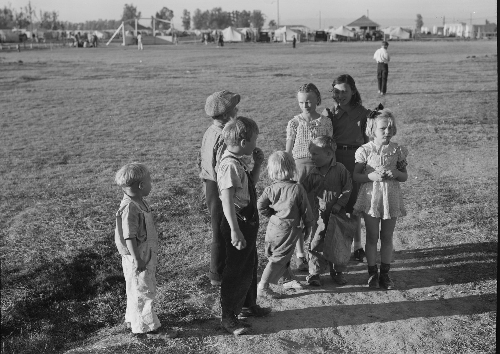 Children of migratory pea pickers, Brawley camp